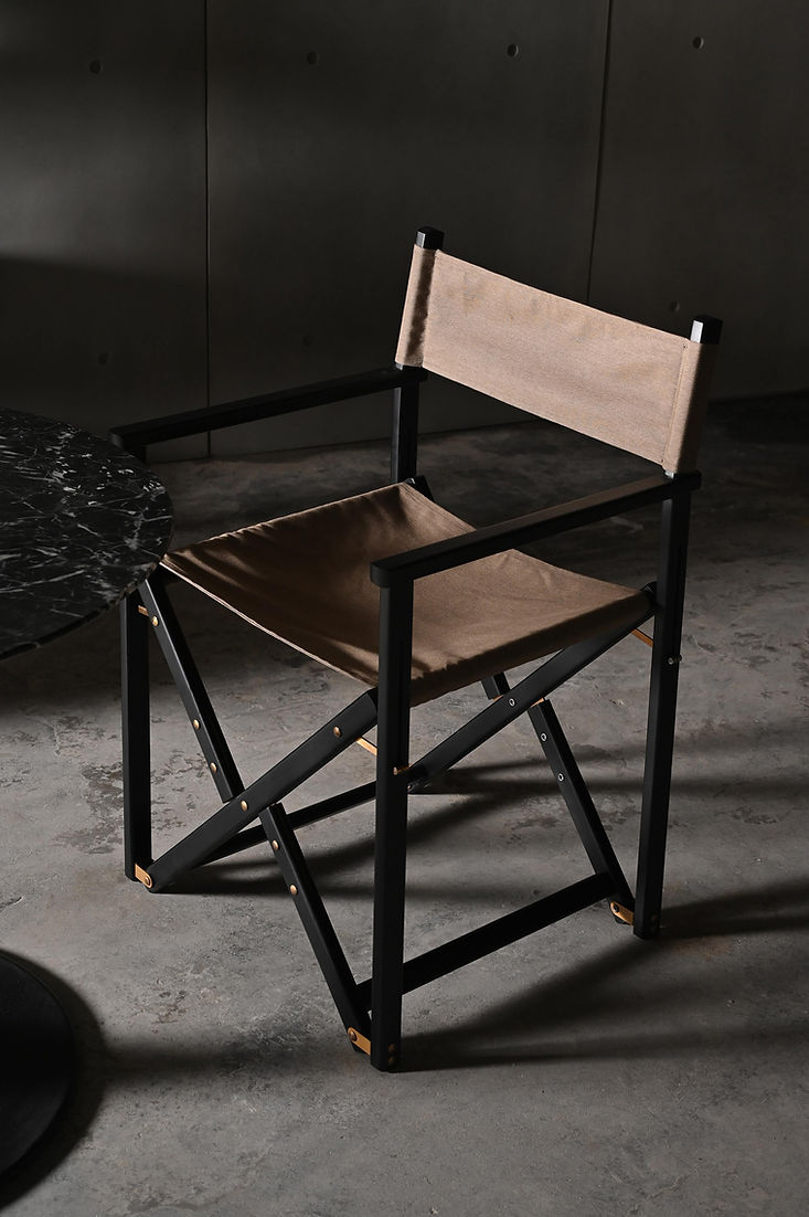 Director's Chair (Brown Oak) by Taro
