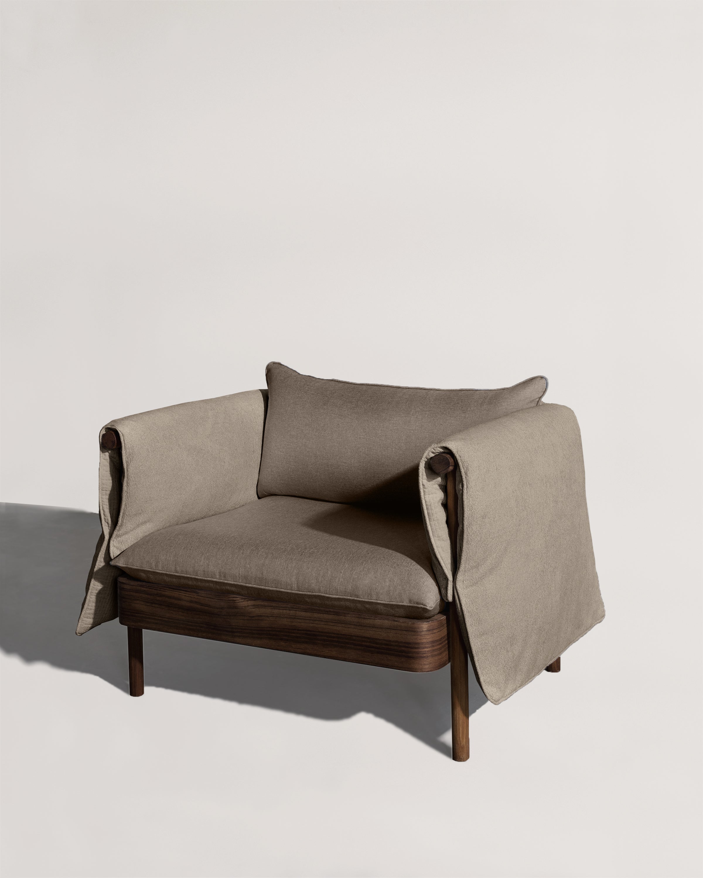 Paffe, 1 Seater by SĀR STUDIO